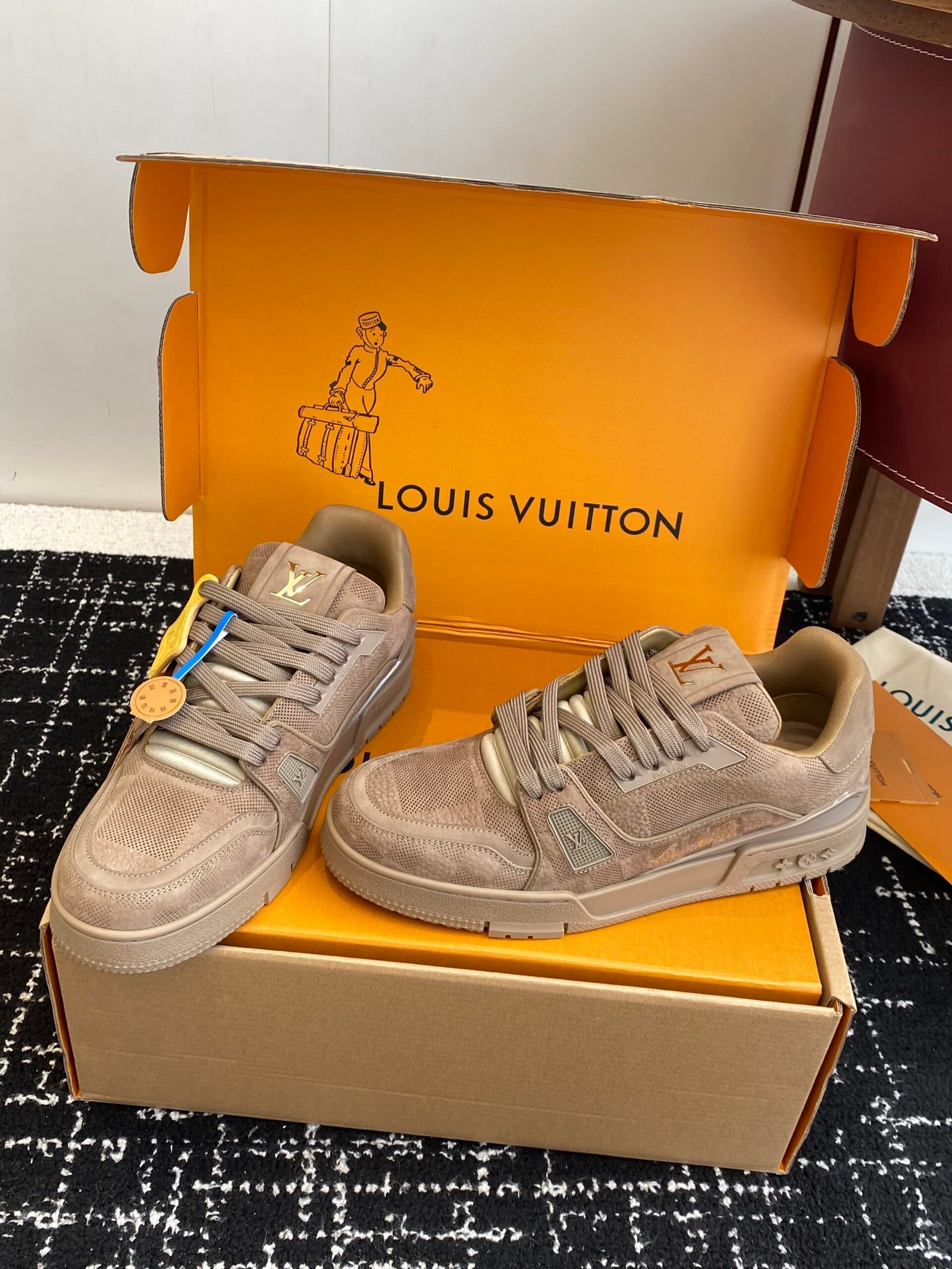 louis vuitton runner tatic sneakers blauw (copy)