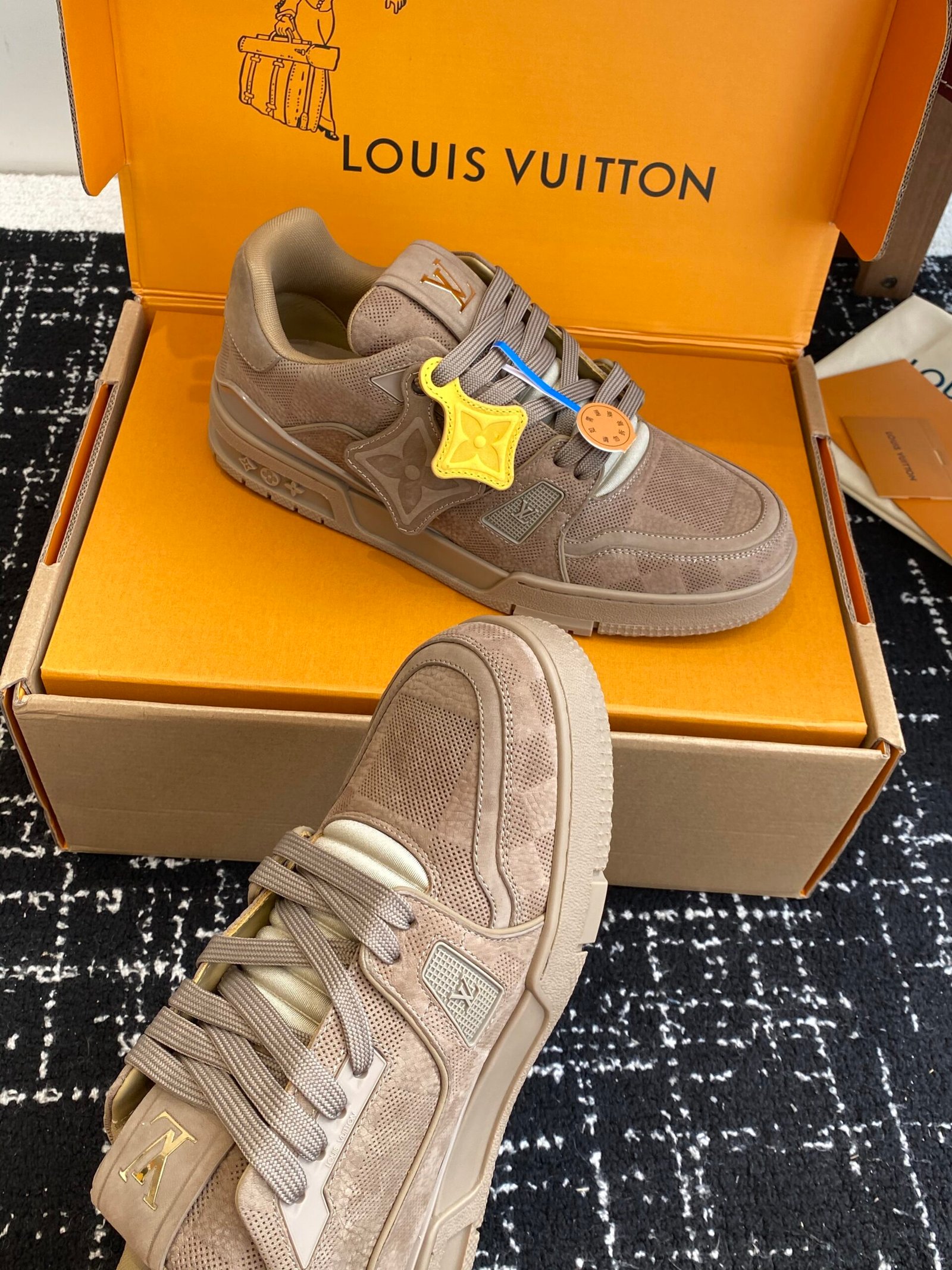 louis vuitton runner tatic sneakers blauw (copy)