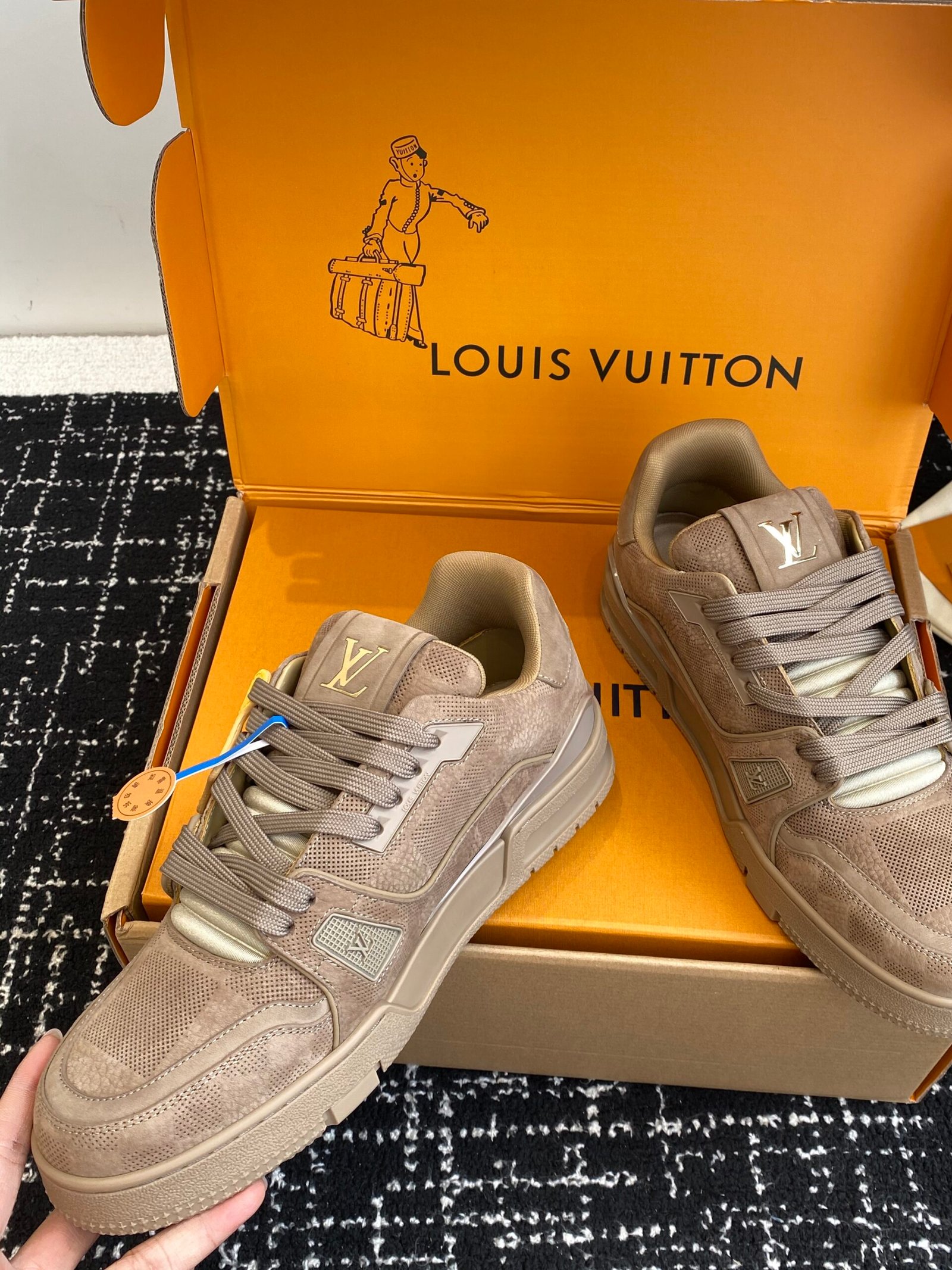 louis vuitton runner tatic sneakers blauw (copy)