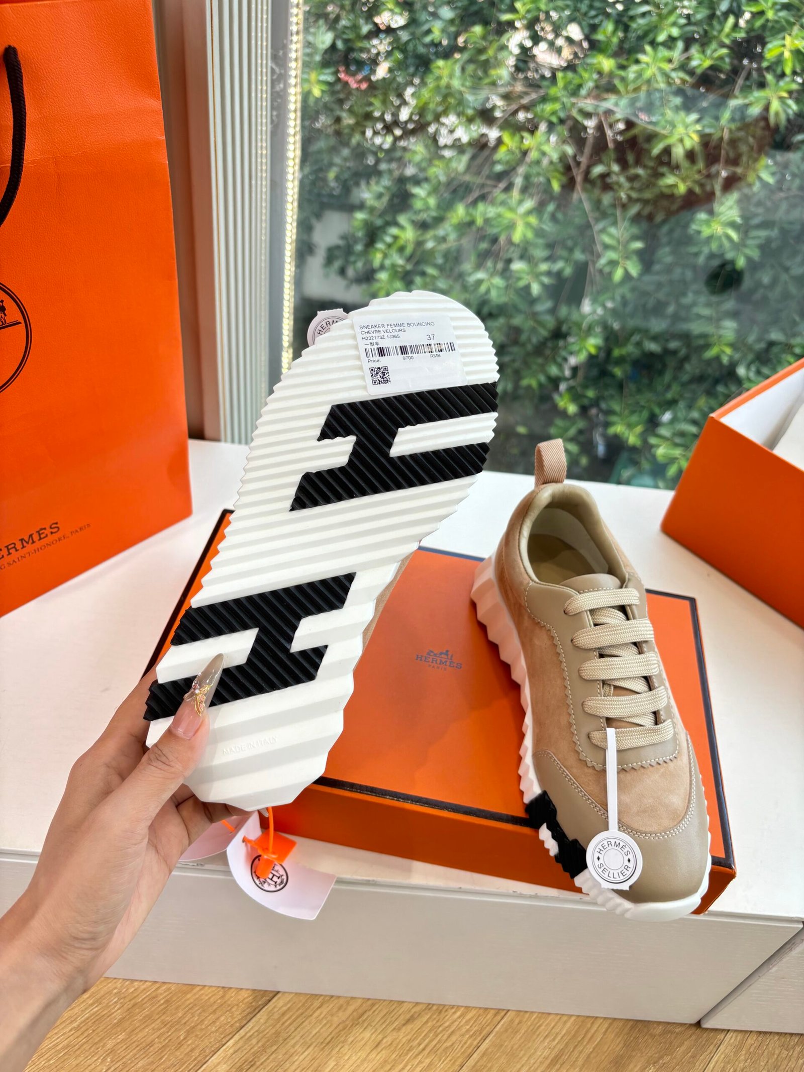 hermès bouncing sneakers grijs suede (copy)