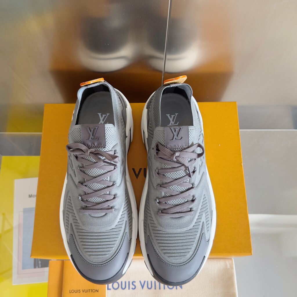 louis vuitton runner tatic sneakers zwart