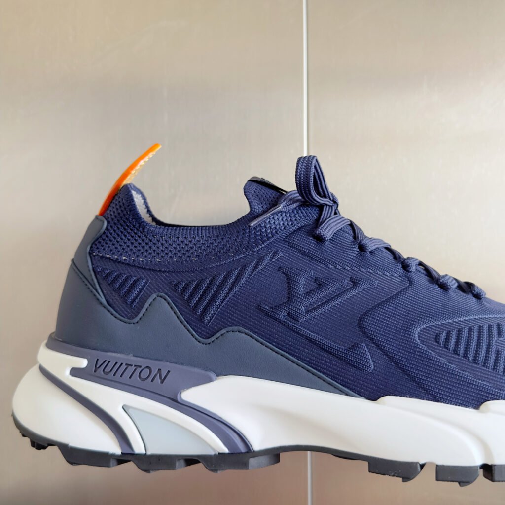 louis vuitton runner tatic sneakers zwart