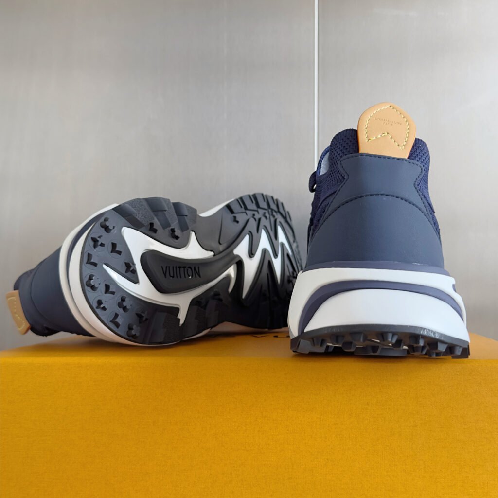louis vuitton runner tatic sneakers zwart