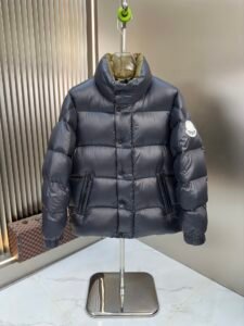 Moncler Dervox short down jacket