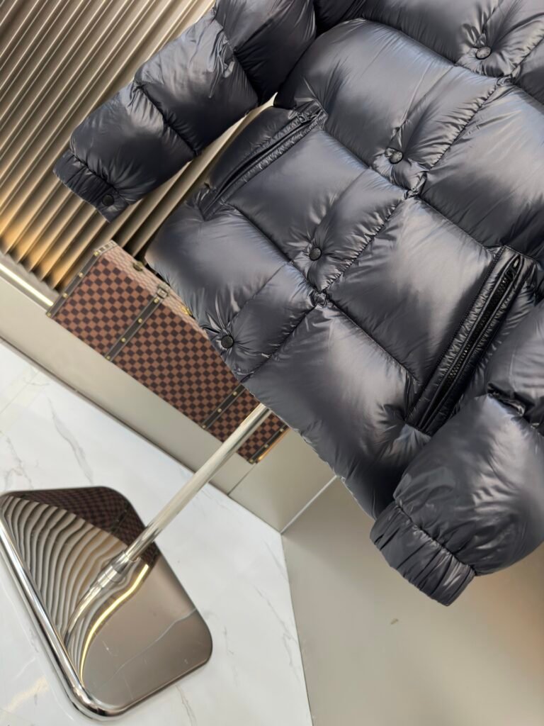 moncler dervox short down jacket