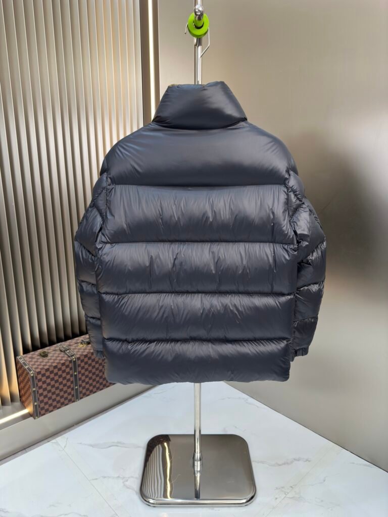 moncler dervox short down jacket