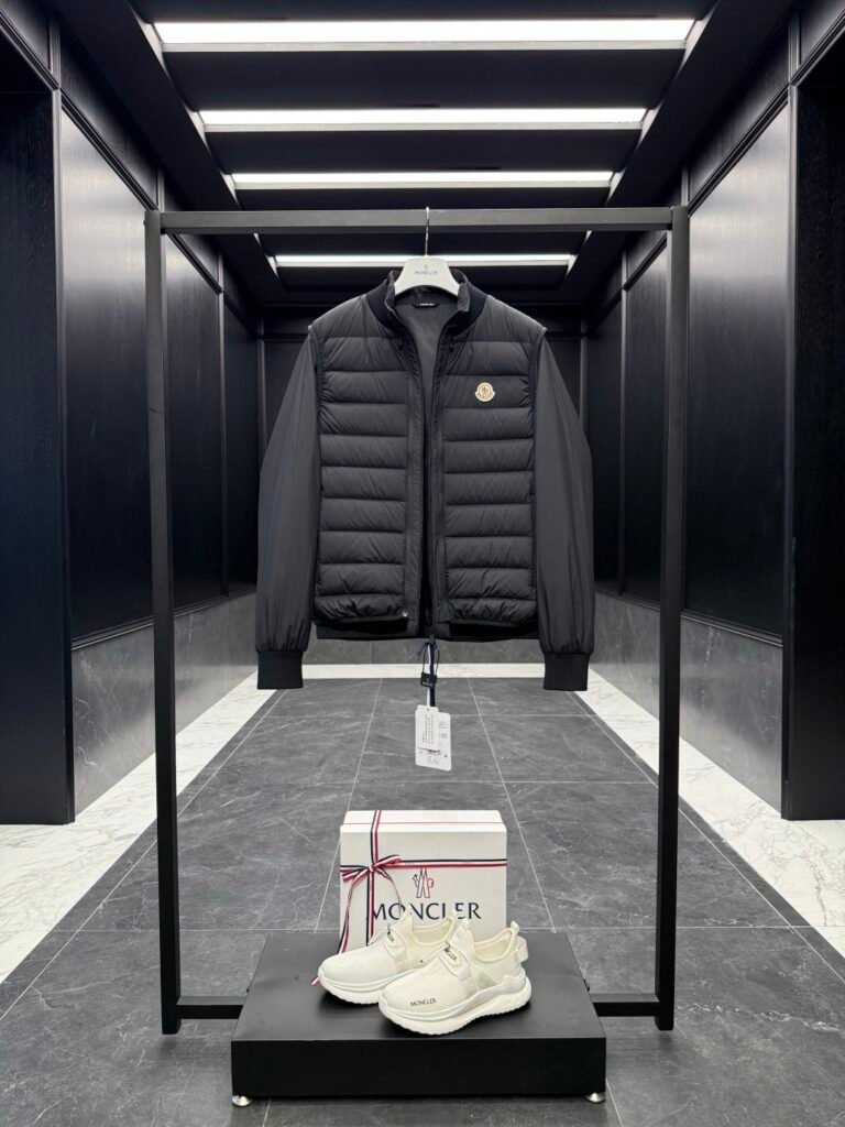 moncler vioz quilted down bomber jacket (copy)