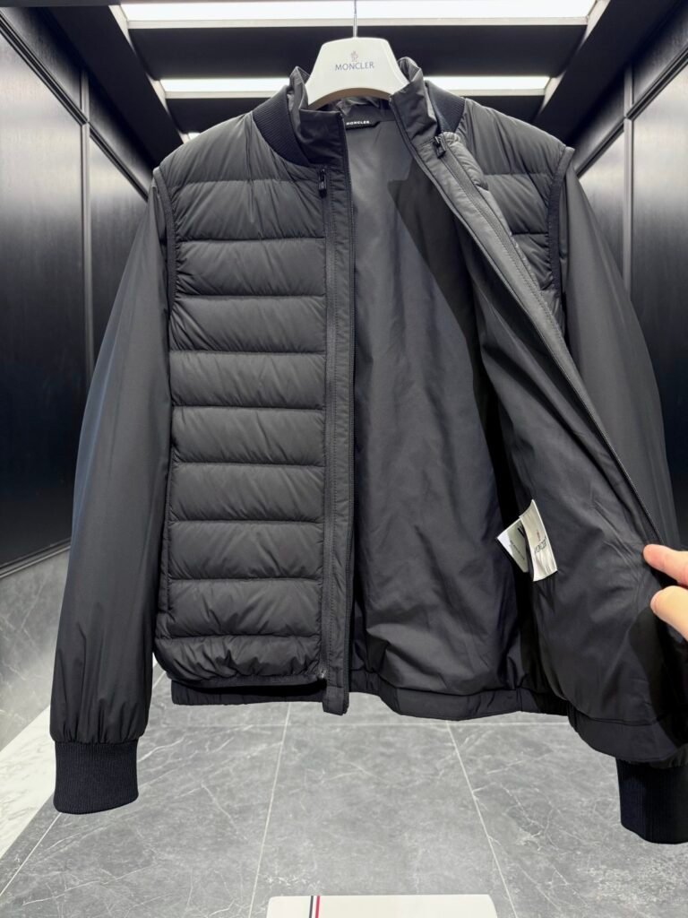 moncler vioz quilted down bomber jacket (copy)