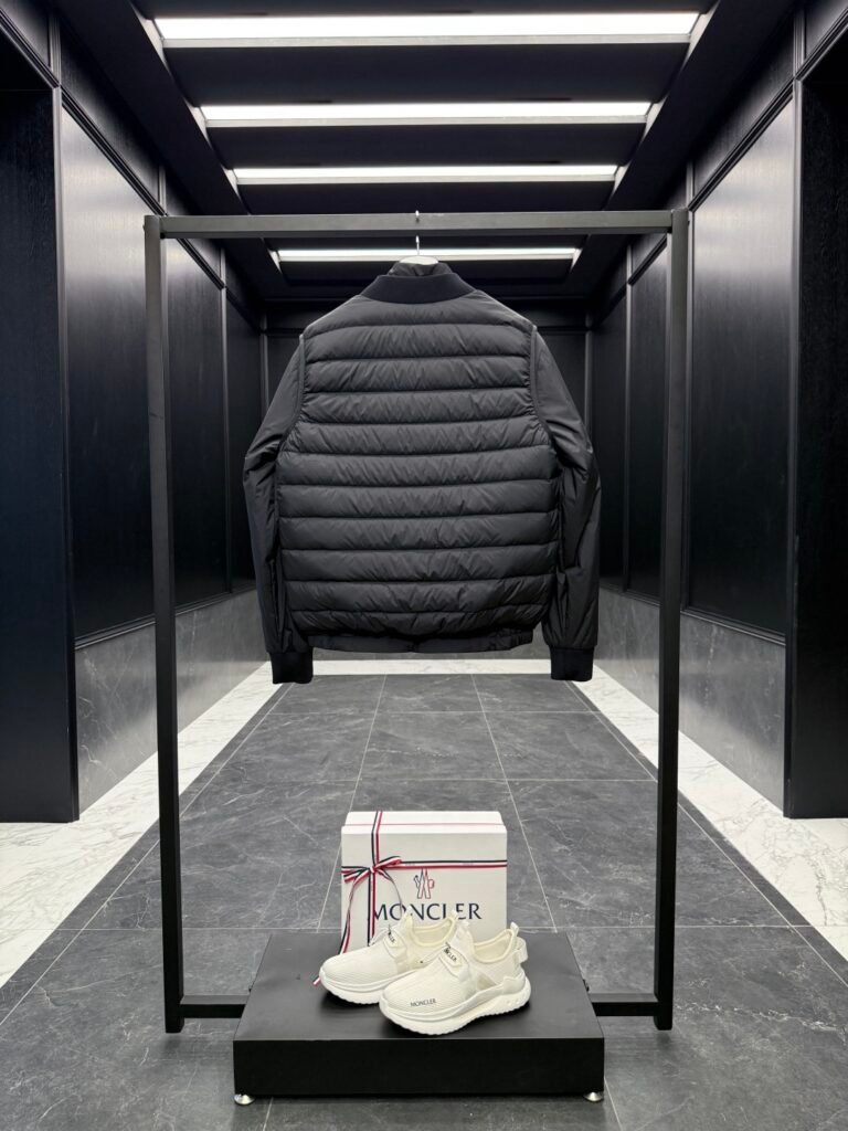 moncler vioz quilted down bomber jacket (copy)