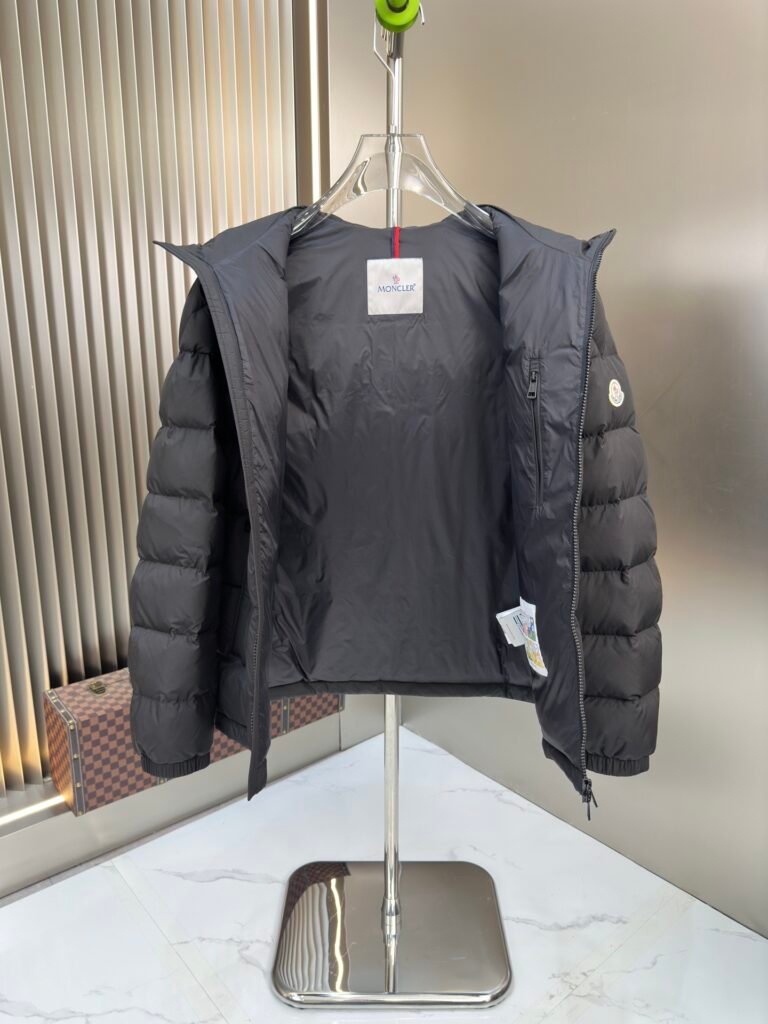 gucci pufferjacket (copy)