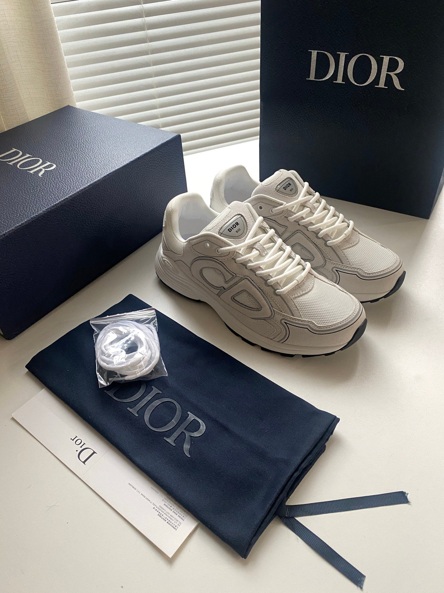 dior 30 navy blauw
