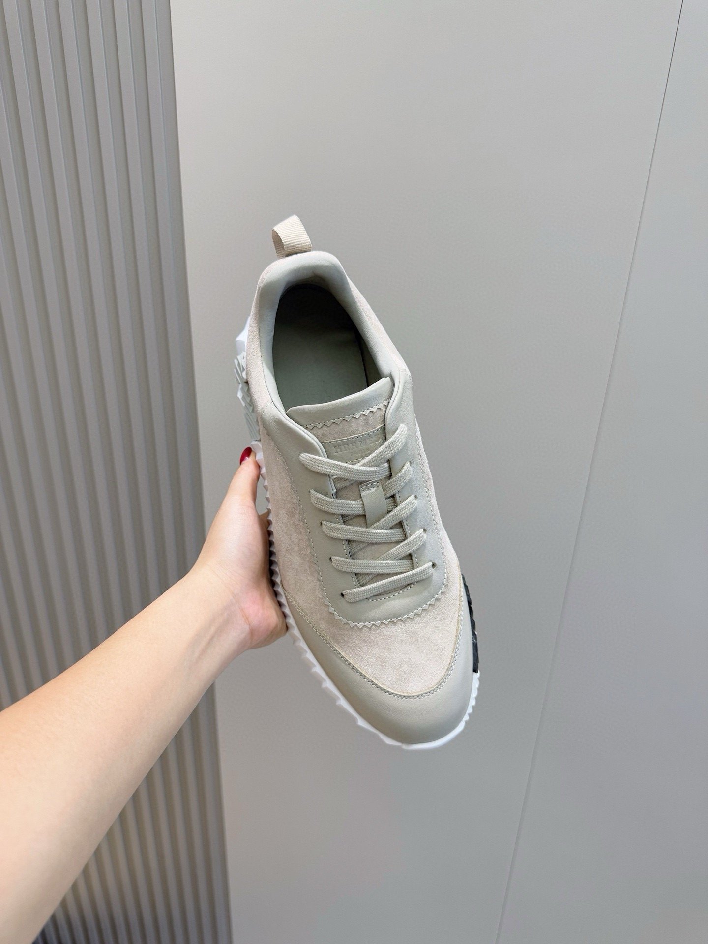 hermès bouncing sneakers grijs suede (copy)
