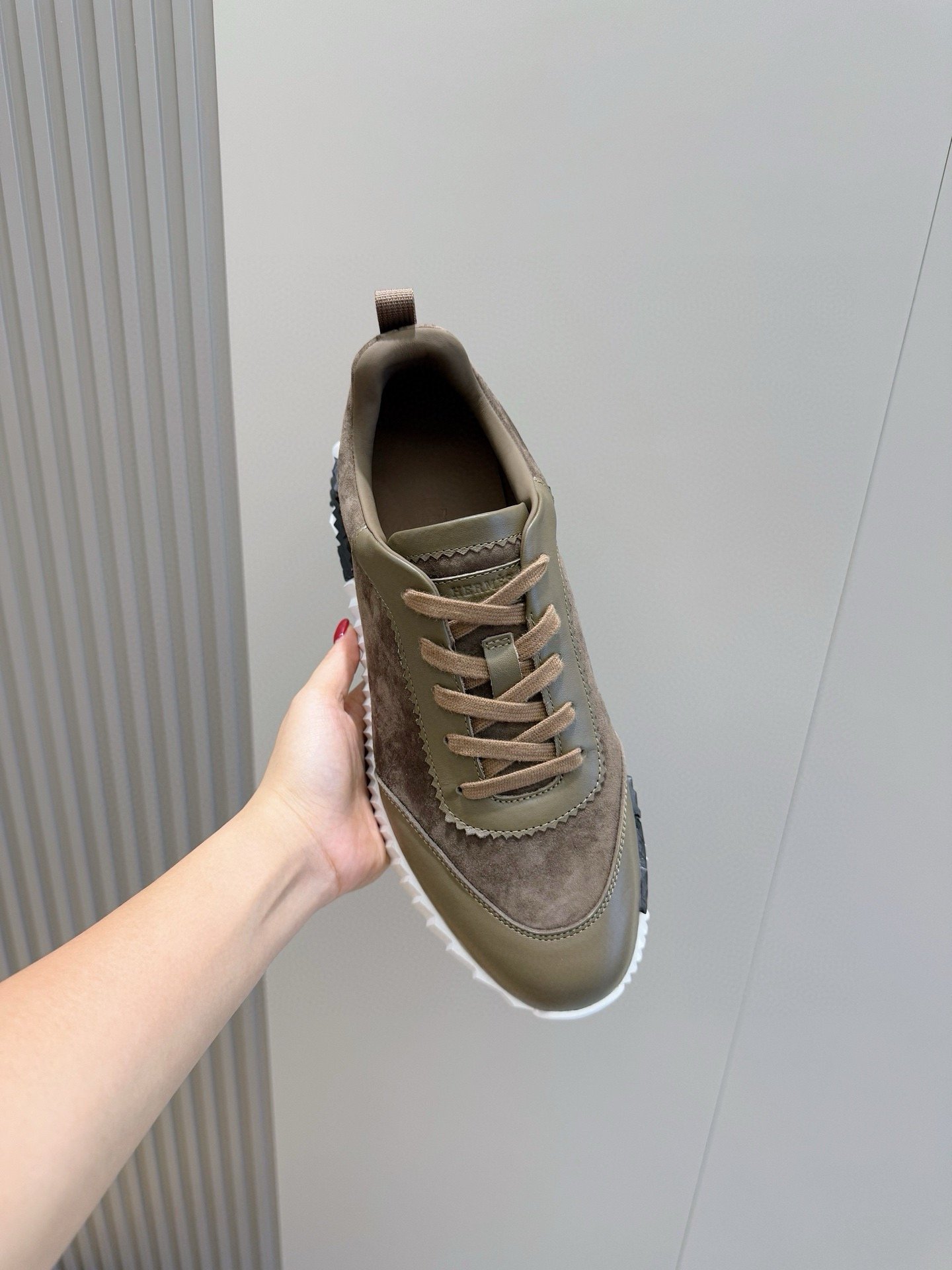 hermès bouncing sneakers grijs suede (copy)