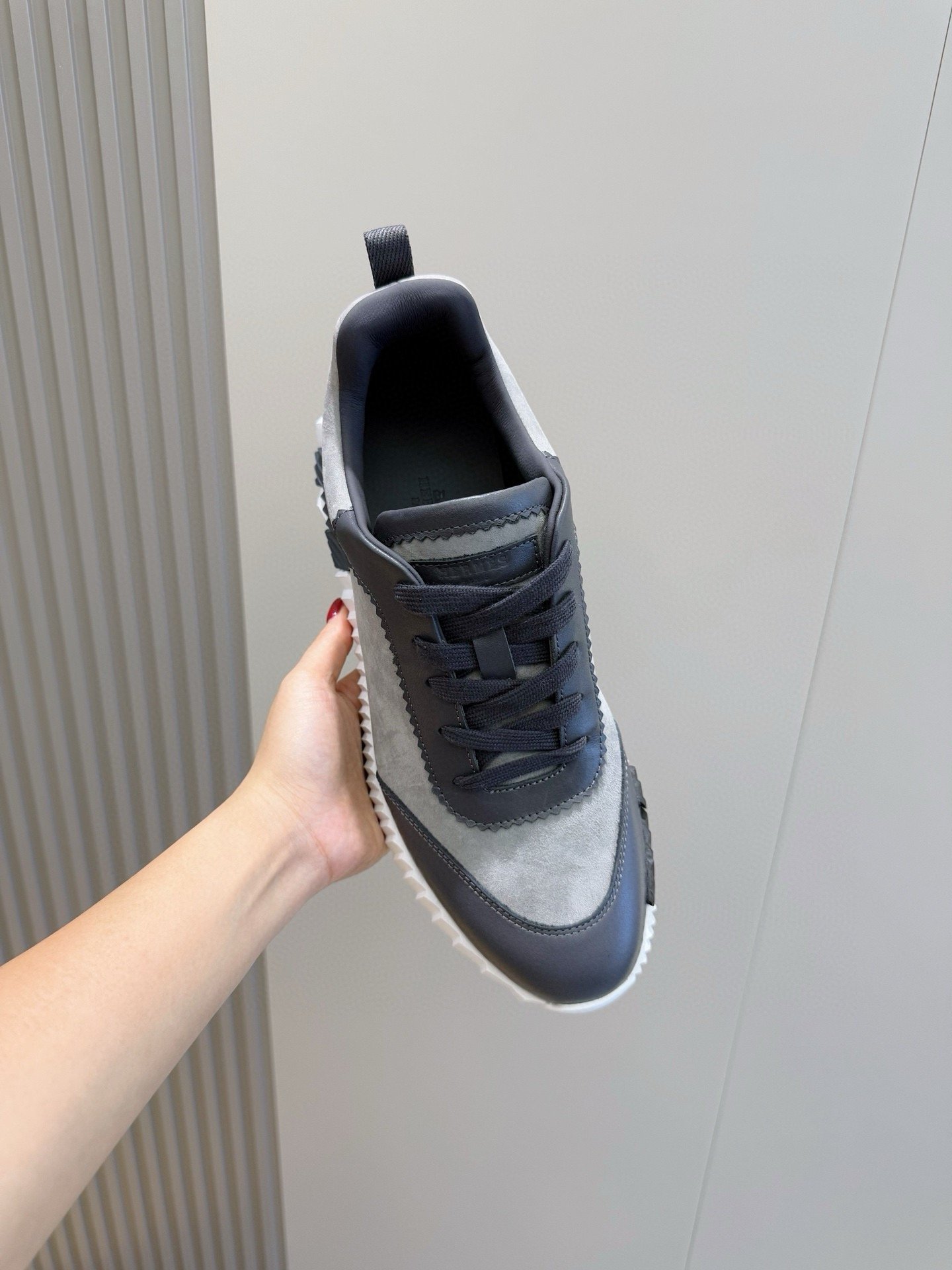 hermès bouncing sneakers grijs suede (copy)