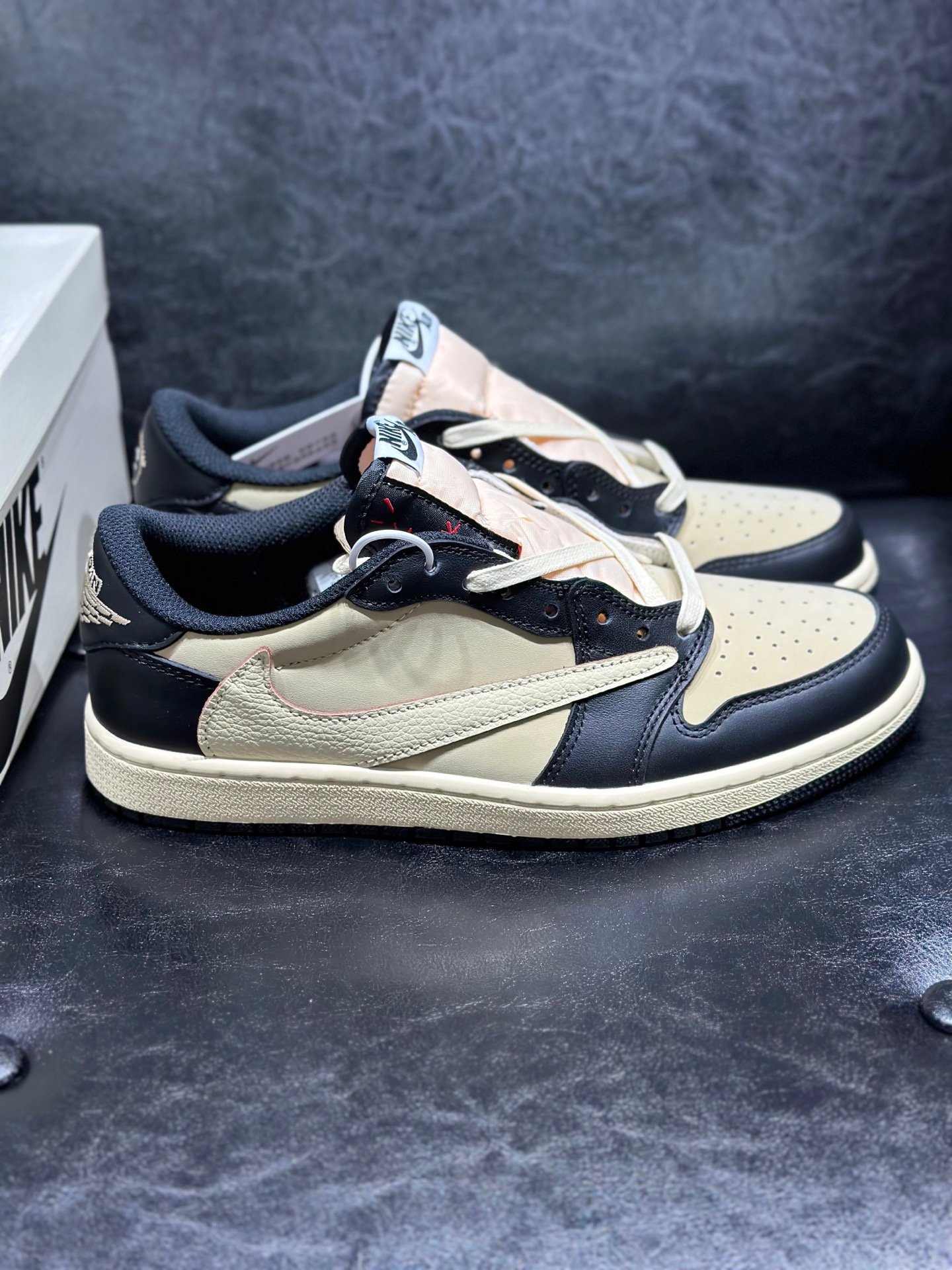 travis scott x air jordan 1 low og "pale vanilla"