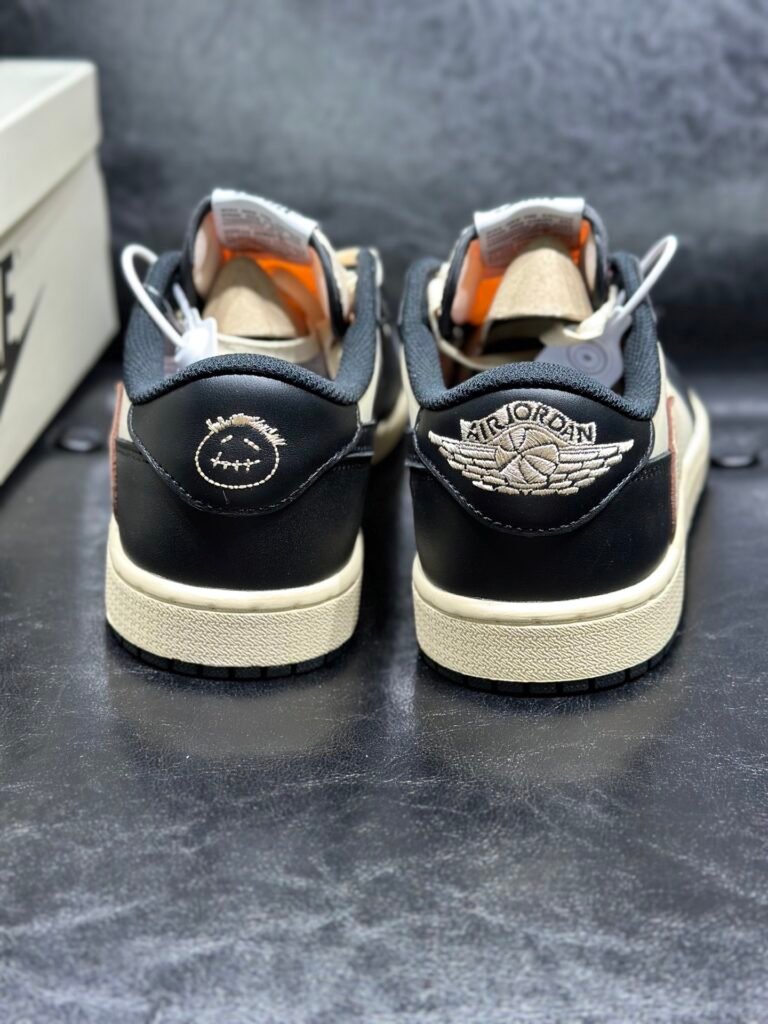 travis scott x air jordan 1 low og "pale vanilla"