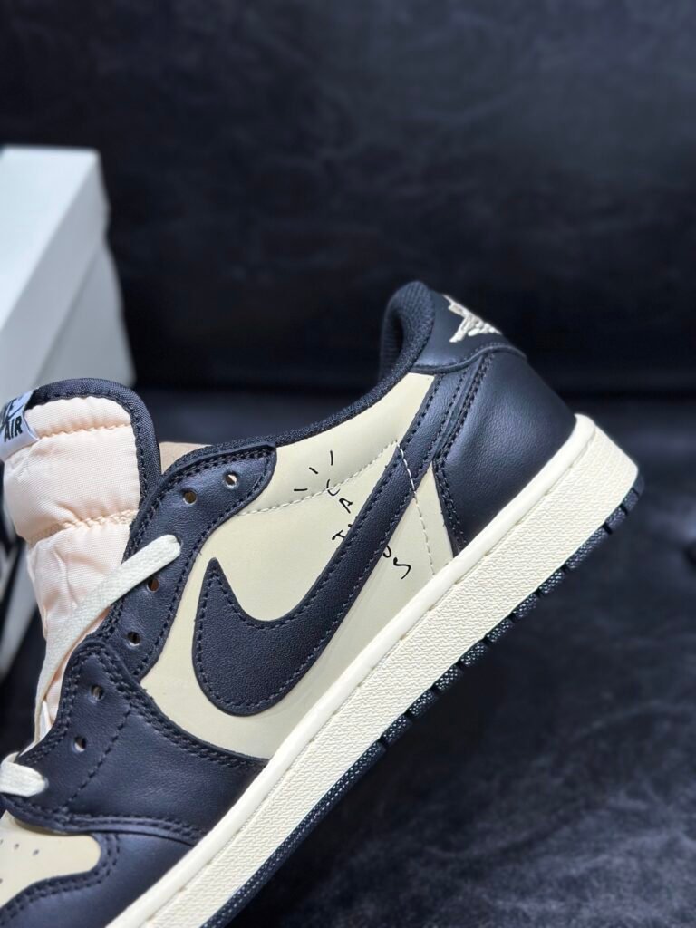 travis scott x air jordan 1 low og "pale vanilla"