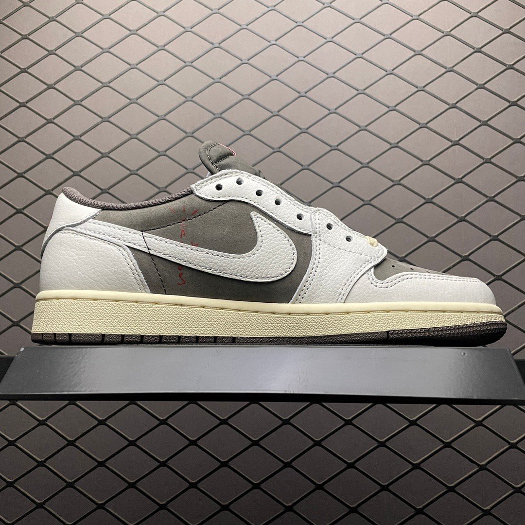 travis scott x air jordan 1 low og "mocha" (copy)