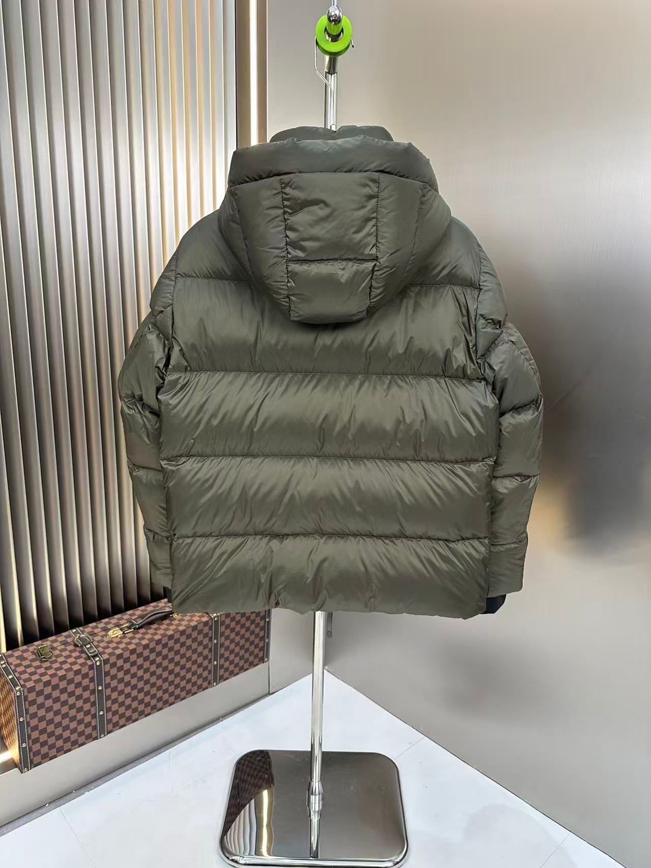 burberry reversible check snowdon puffer jacket.