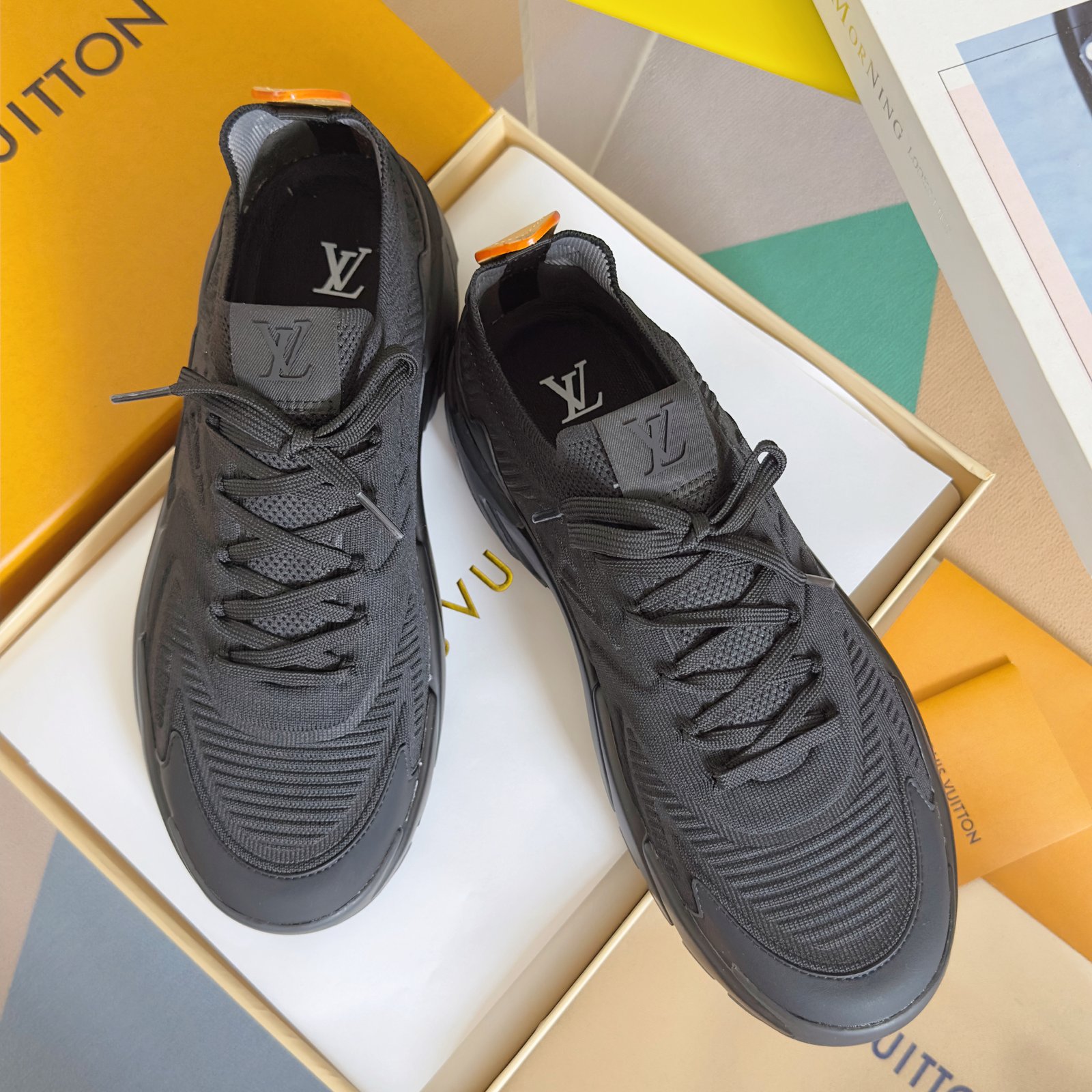 louis vuitton runner tatic sneakers zwart full