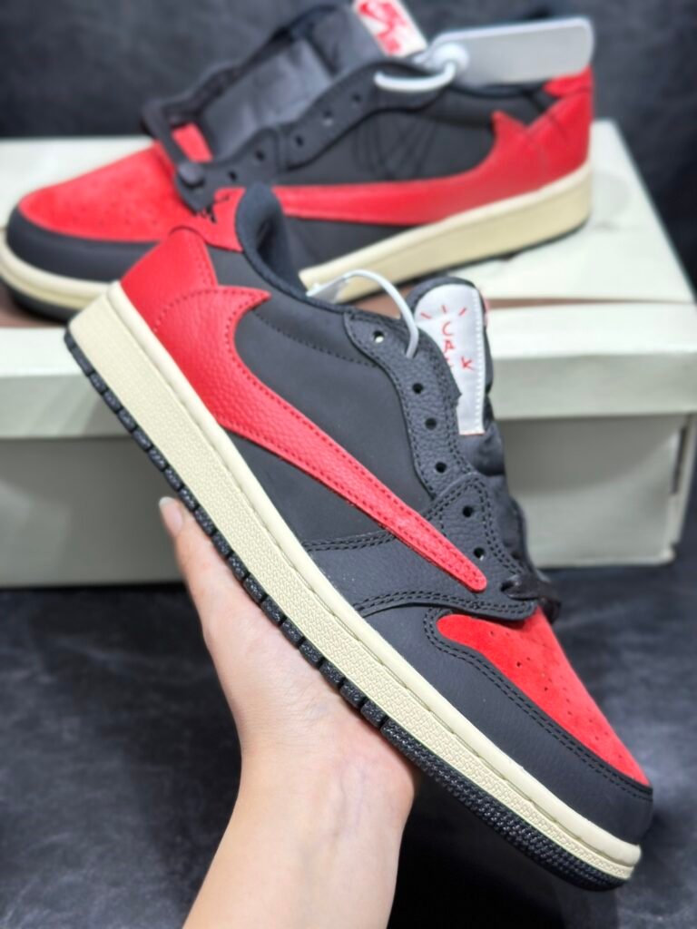 travis scott x air jordan 1 low og "bred" sneakers