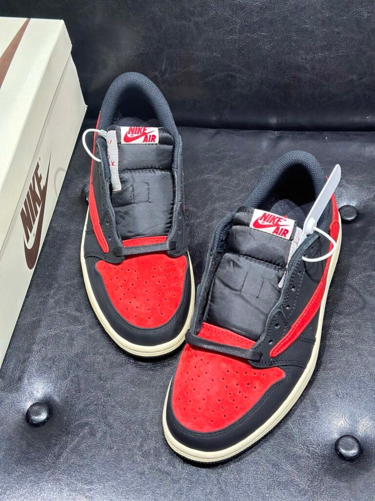 travis scott x air jordan 1 low og "bred" sneakers