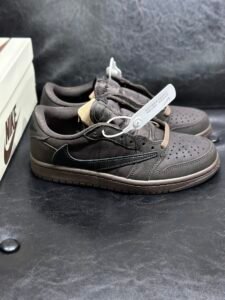 Travis Scott x Air Jordan 1 Low OG SP "Velvet Brown"