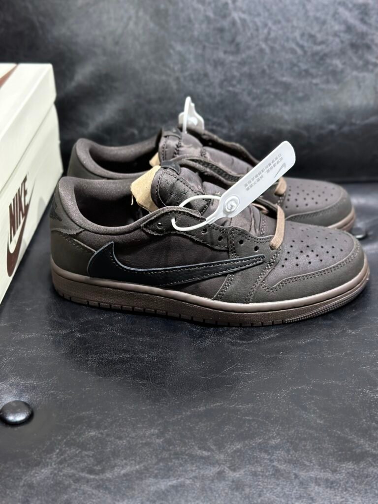 travis scott x air jordan 1 low og sp "velvet brown"