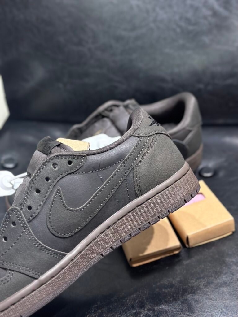 travis scott x air jordan 1 low og sp "velvet brown"