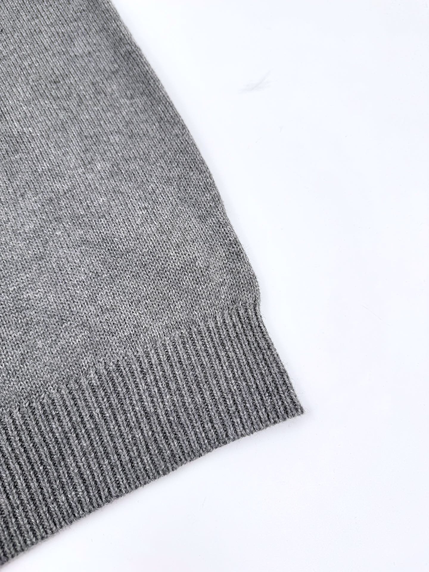 gucci grijze wollen trui