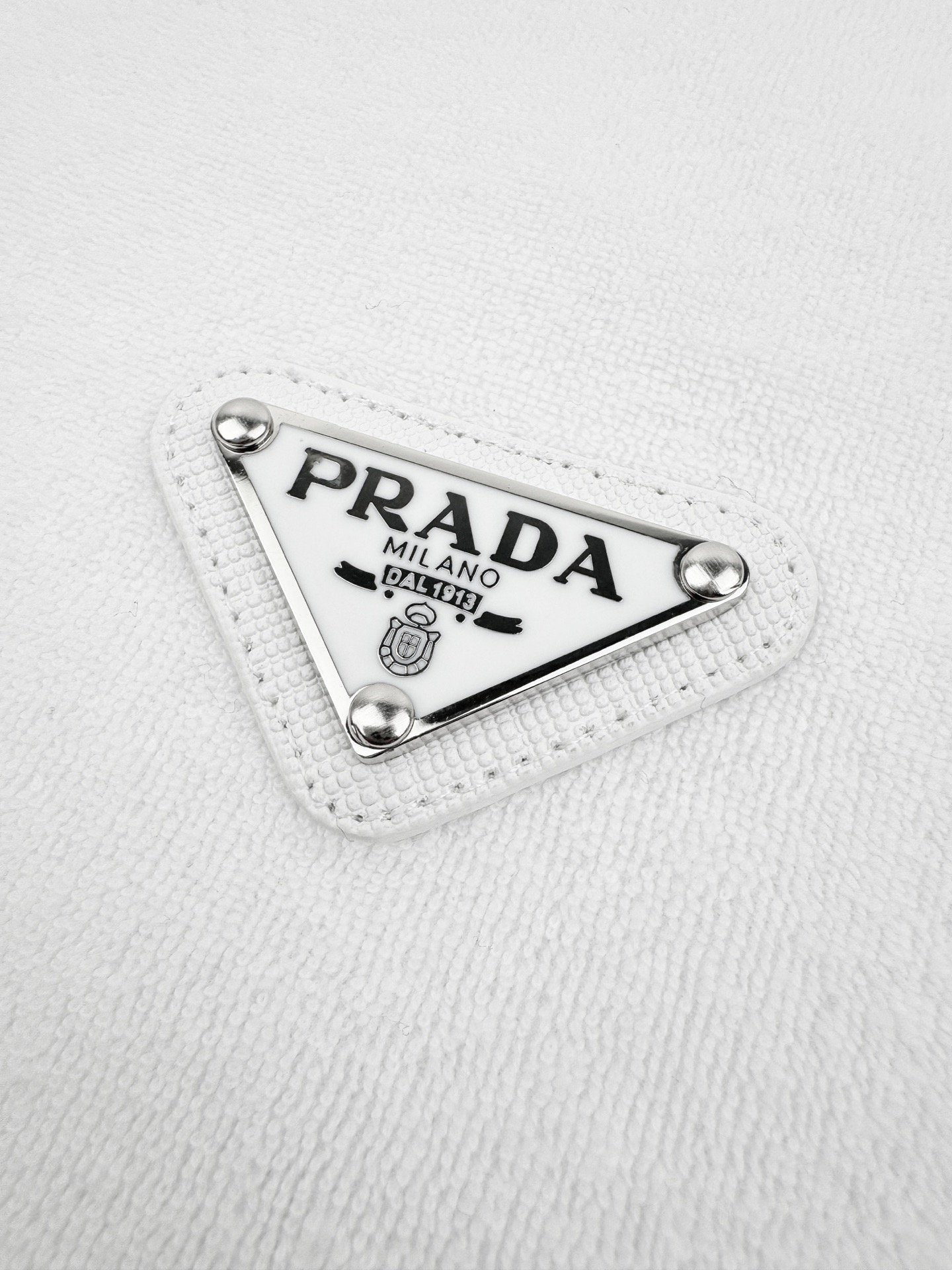 prada crewneck t shirt blauw