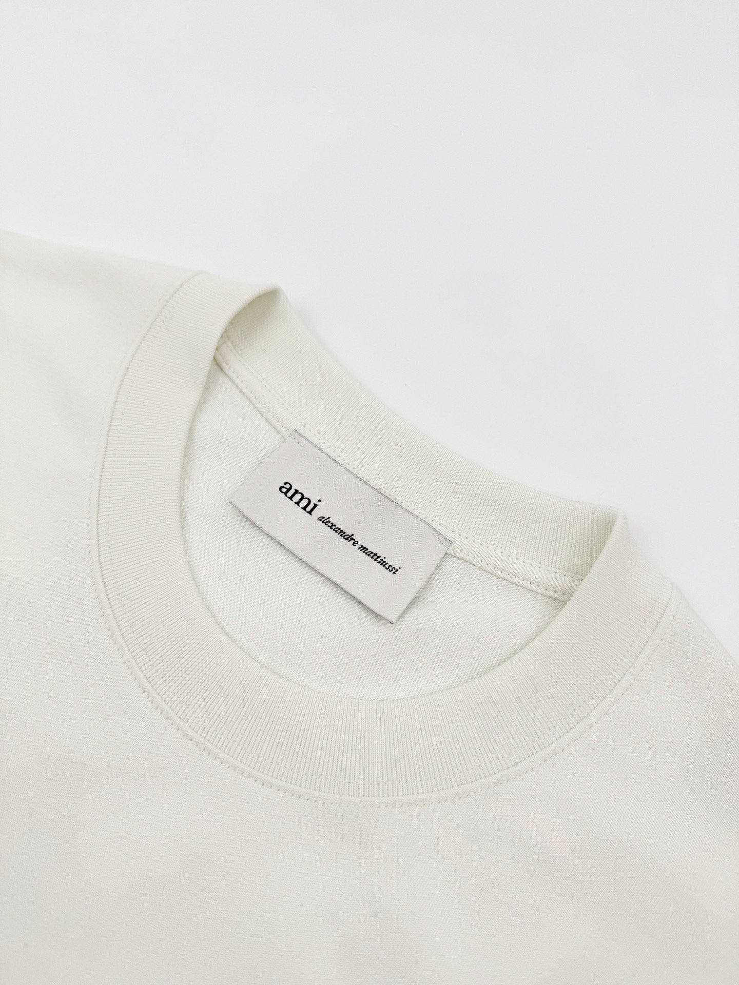 ami places des victoies shirt