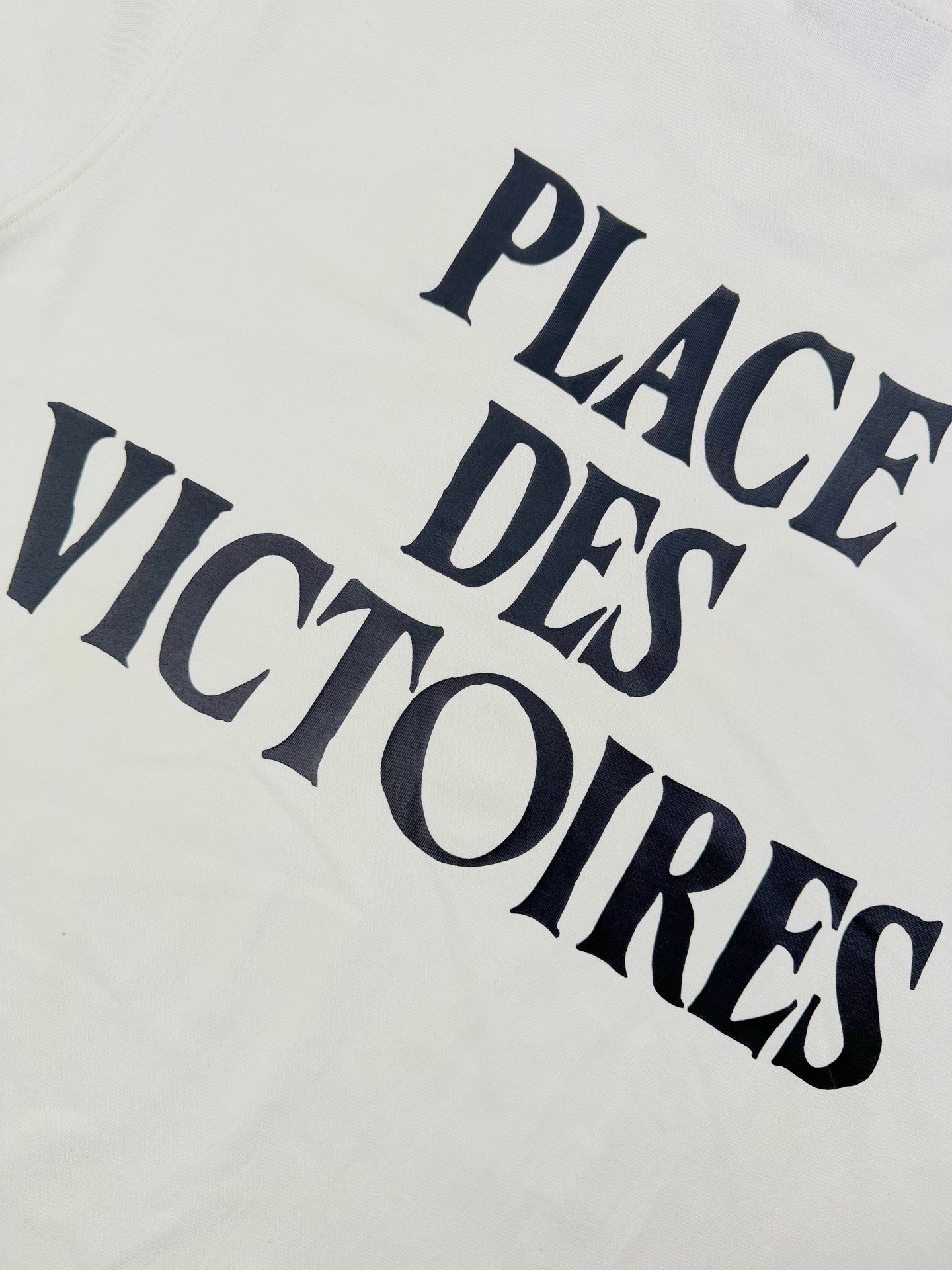 ami places des victoies shirt