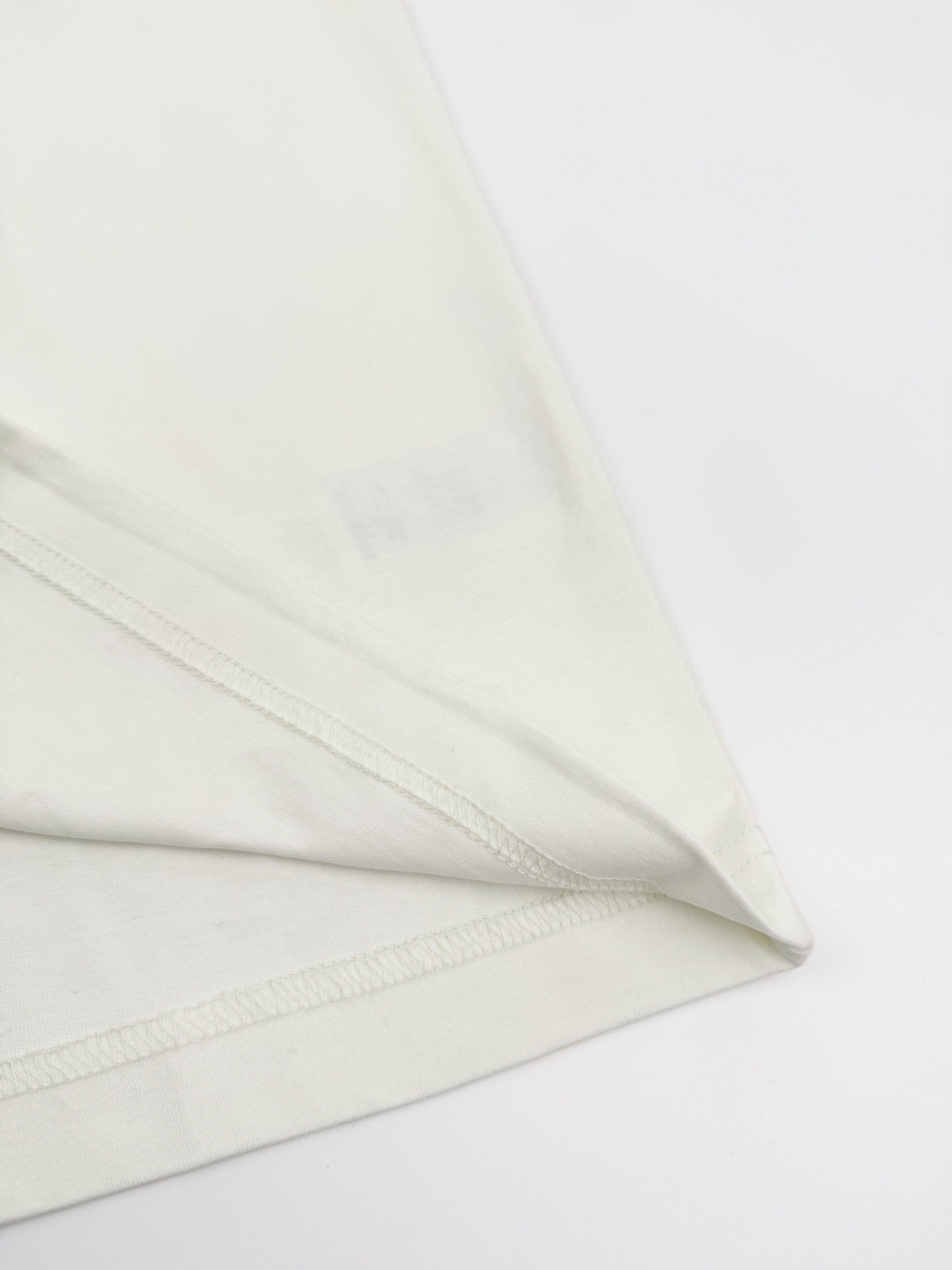 ami places des victoies shirt