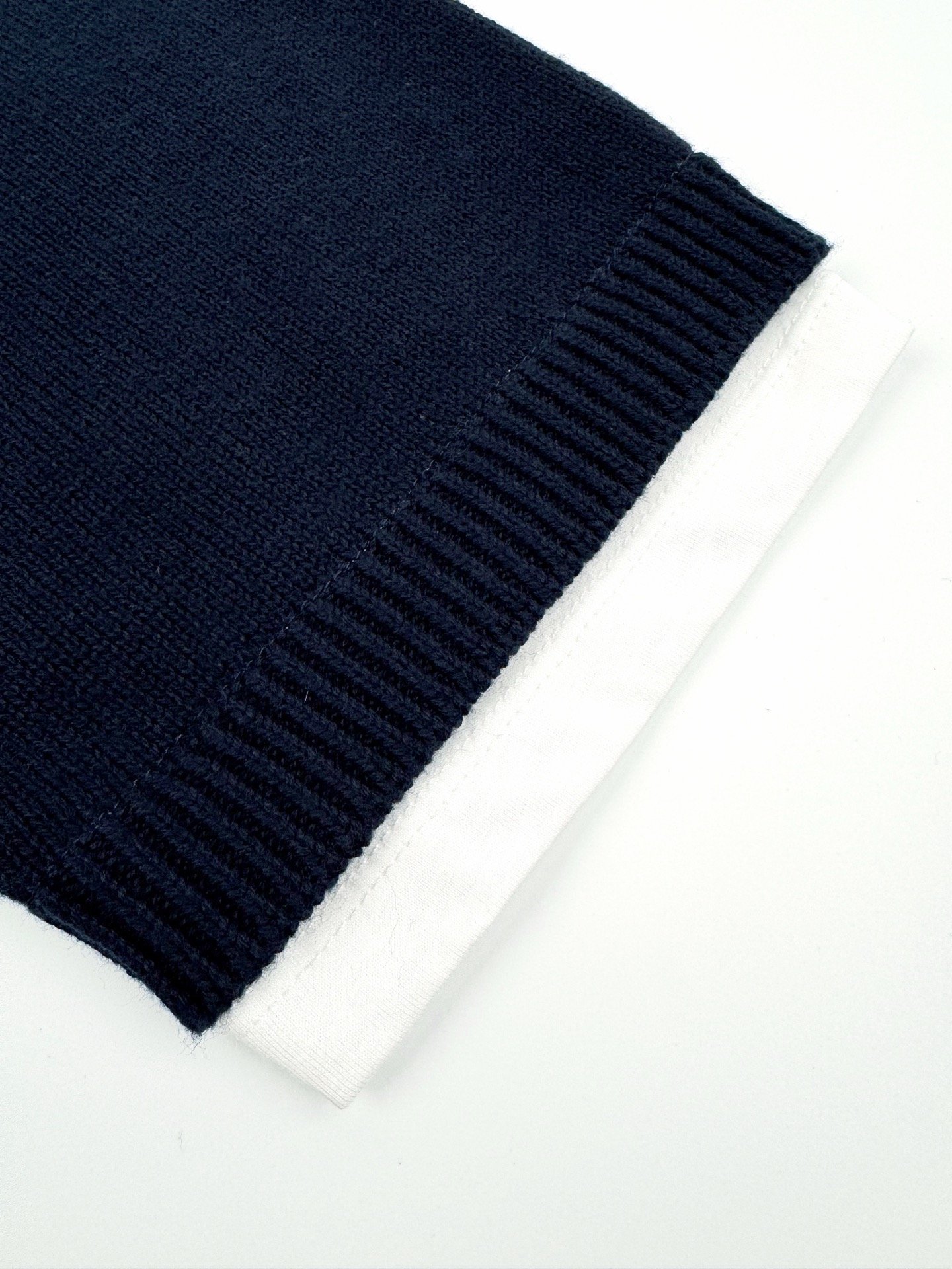 fendi t shirt zip zwart (copy)