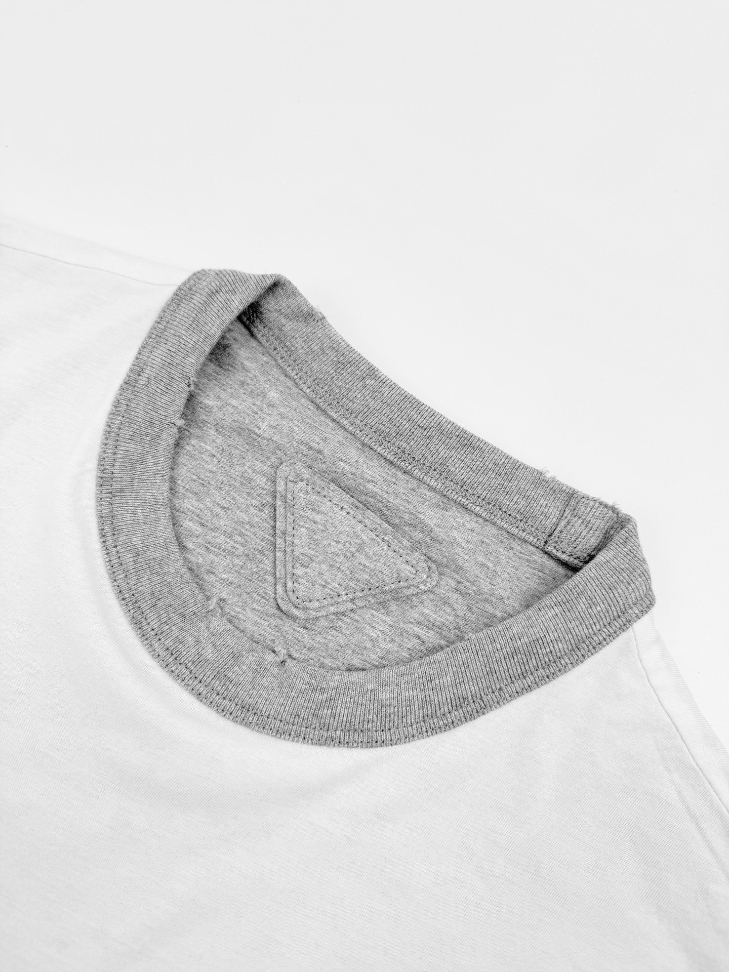 prada tweezijdige t shirt blauw wit