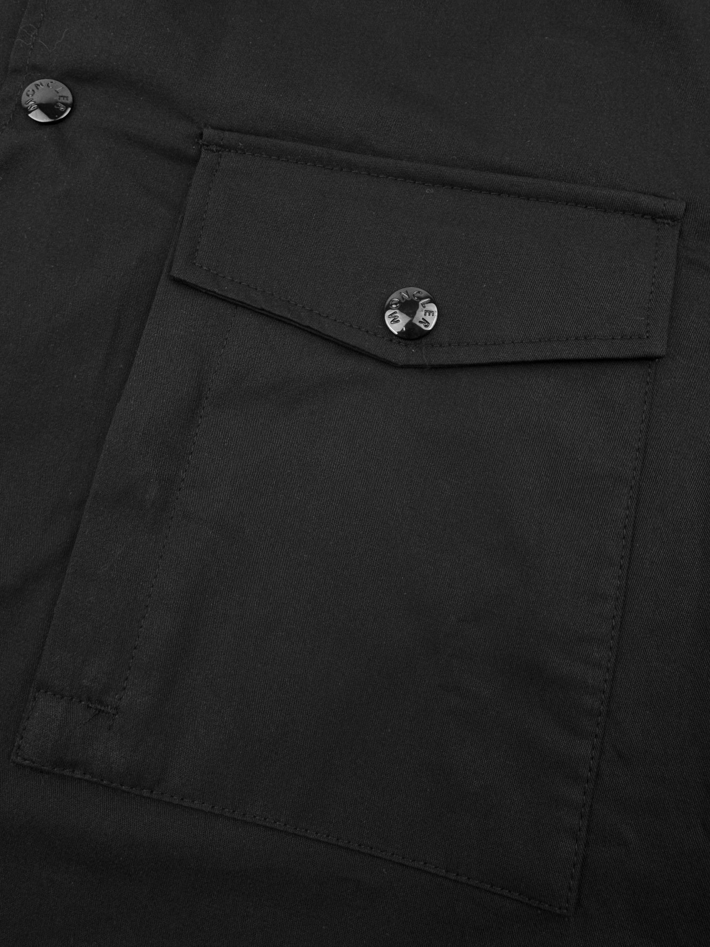 moncler polo piqué met geborduurd logo zwart (copy)