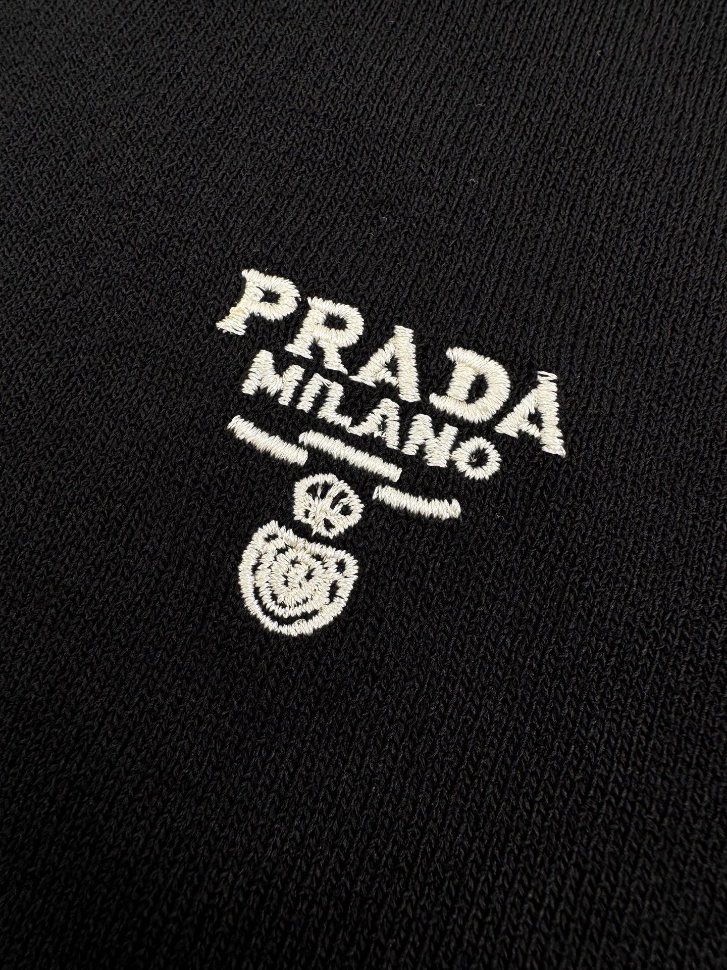 prada crewneck t shirt wit (copy)