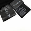 prada logo embroided t shirt blauw