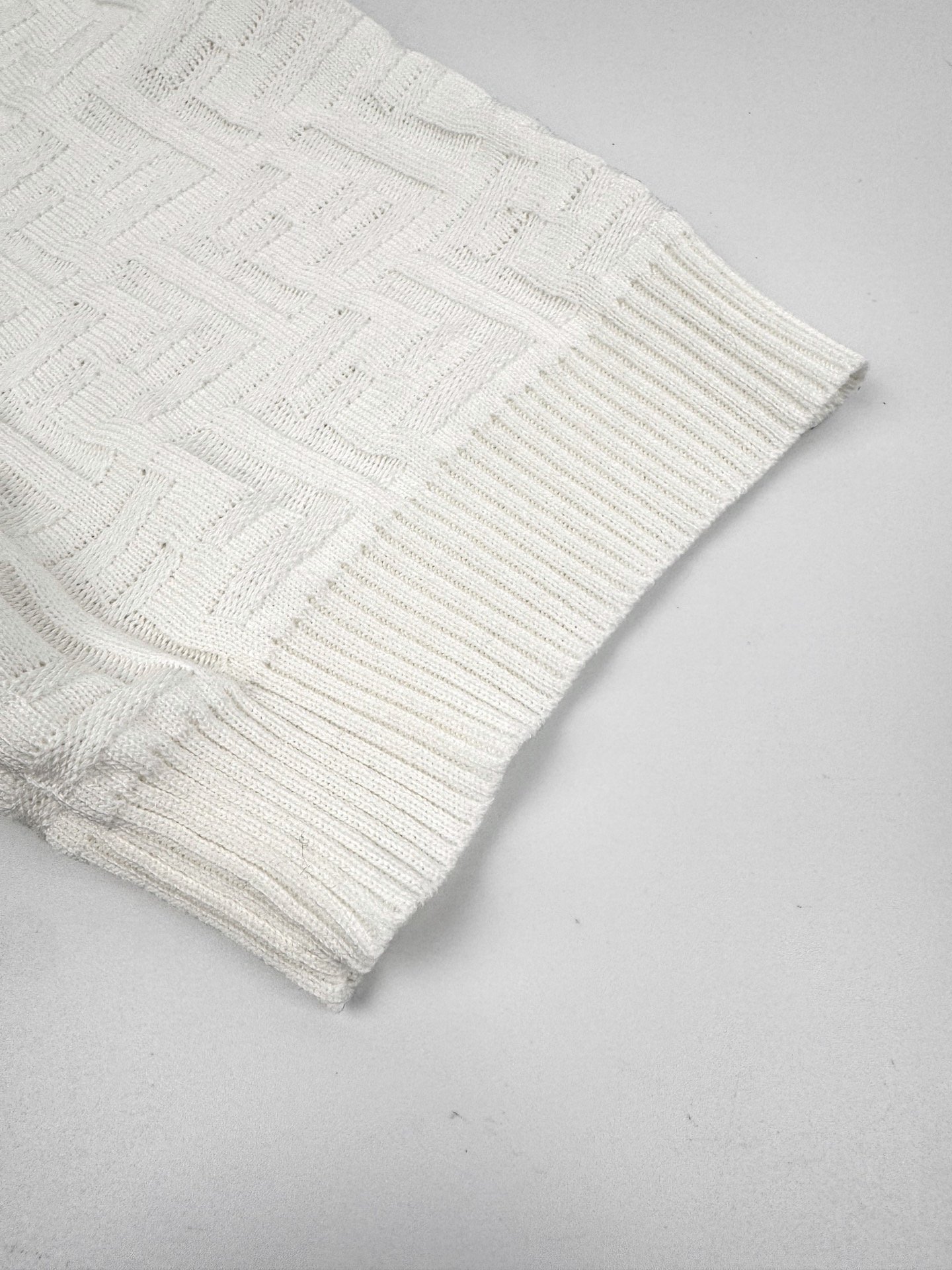 fendi motief t shirt zwart (copy)