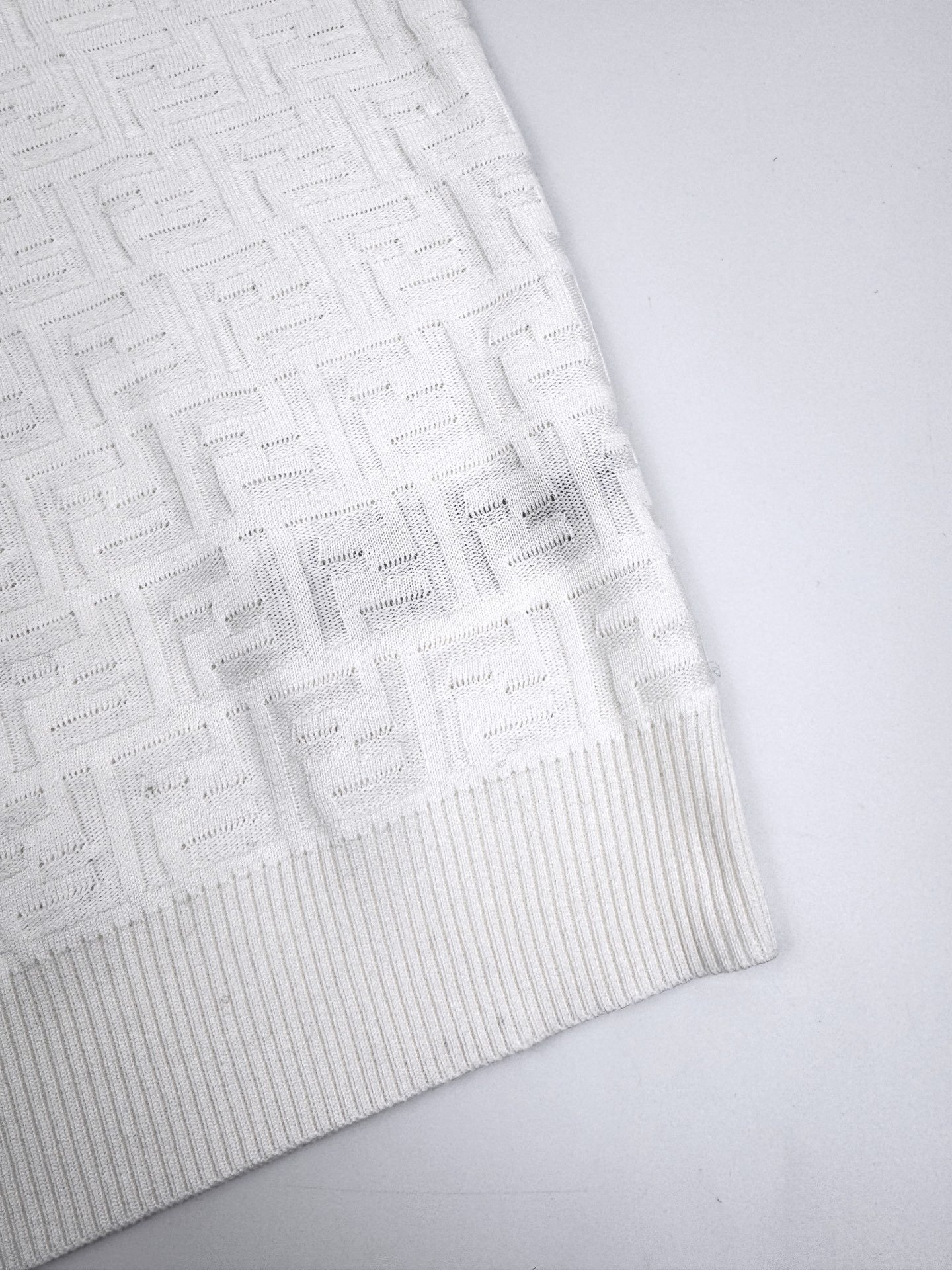 fendi motief t shirt zwart (copy)