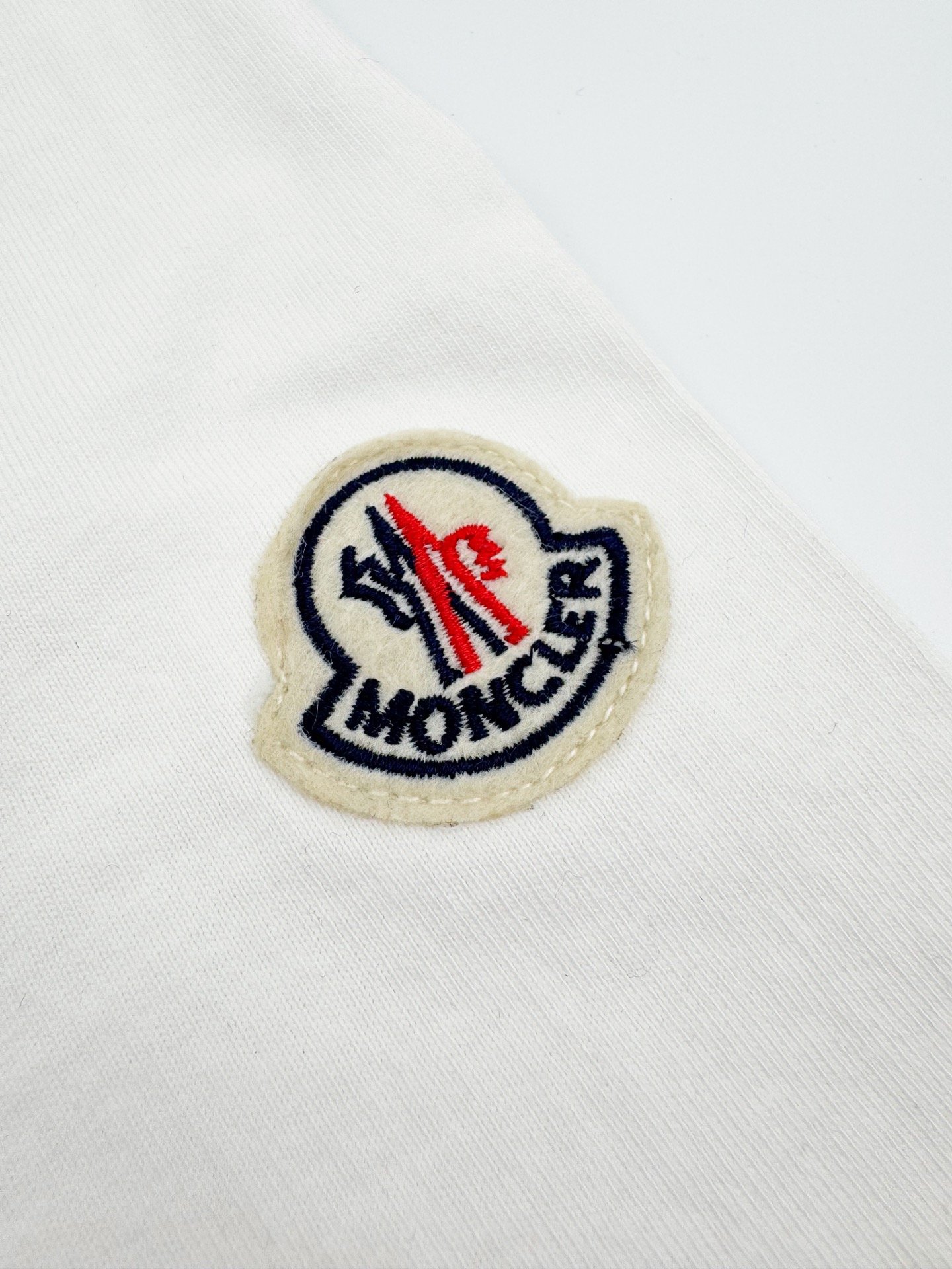 fendi motief t shirt zwart (copy)