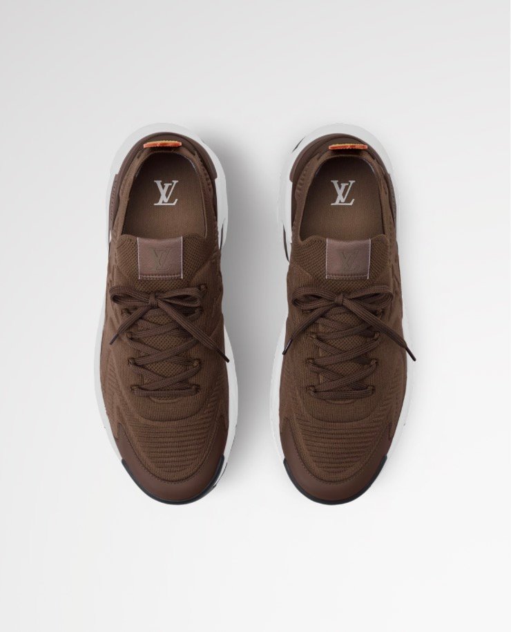 louis vuitton runner tatic sneakers beige (copy)