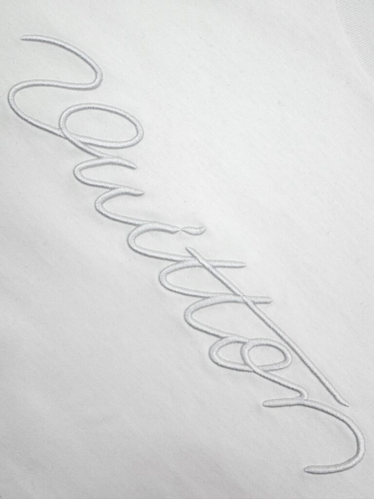 embossed louis vuitton t shirt zwart (copy)