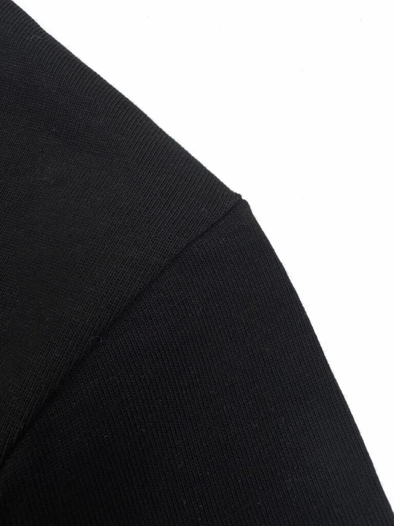 embossed louis vuitton t shirt zwart (copy)
