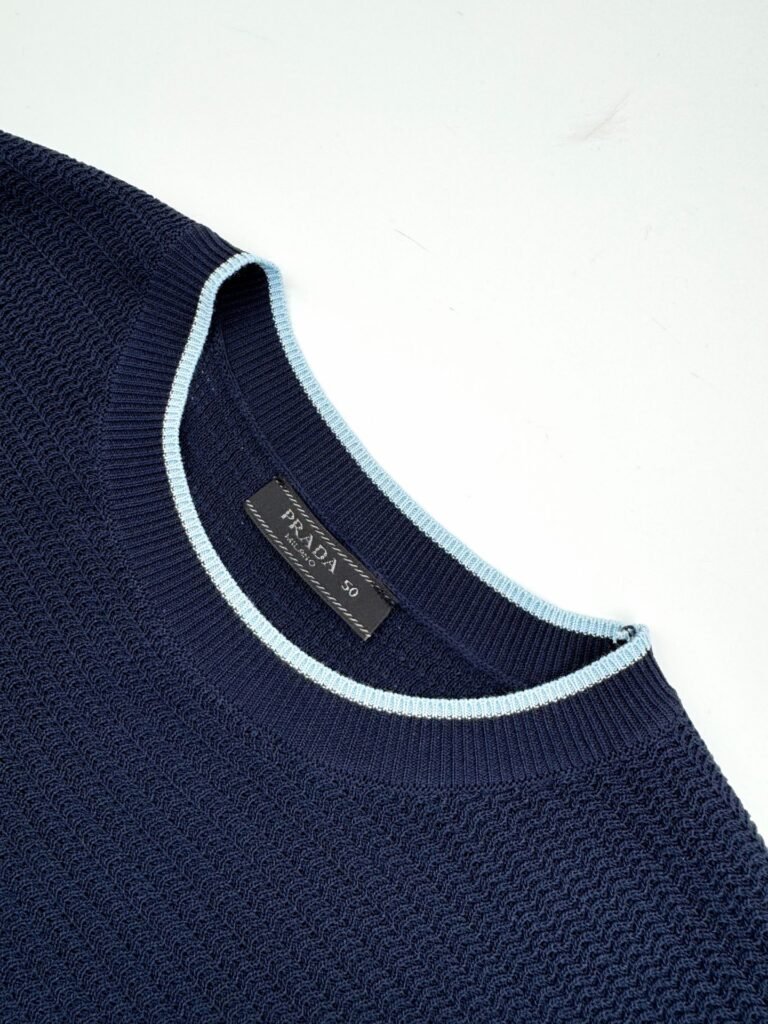 prada short sleeve t shirt blauw