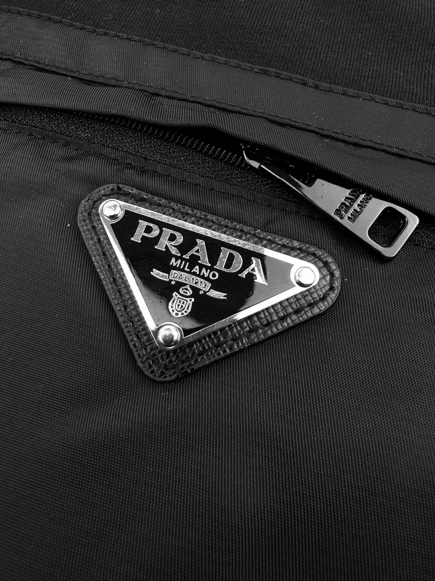 prada short sleeve t shirt blauw