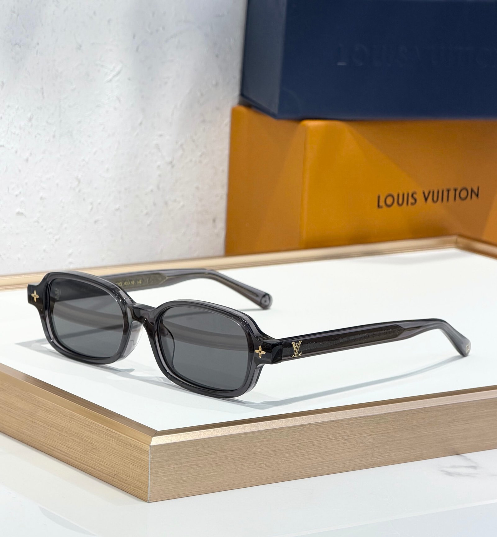 louis vuitton attitude goud (copy)