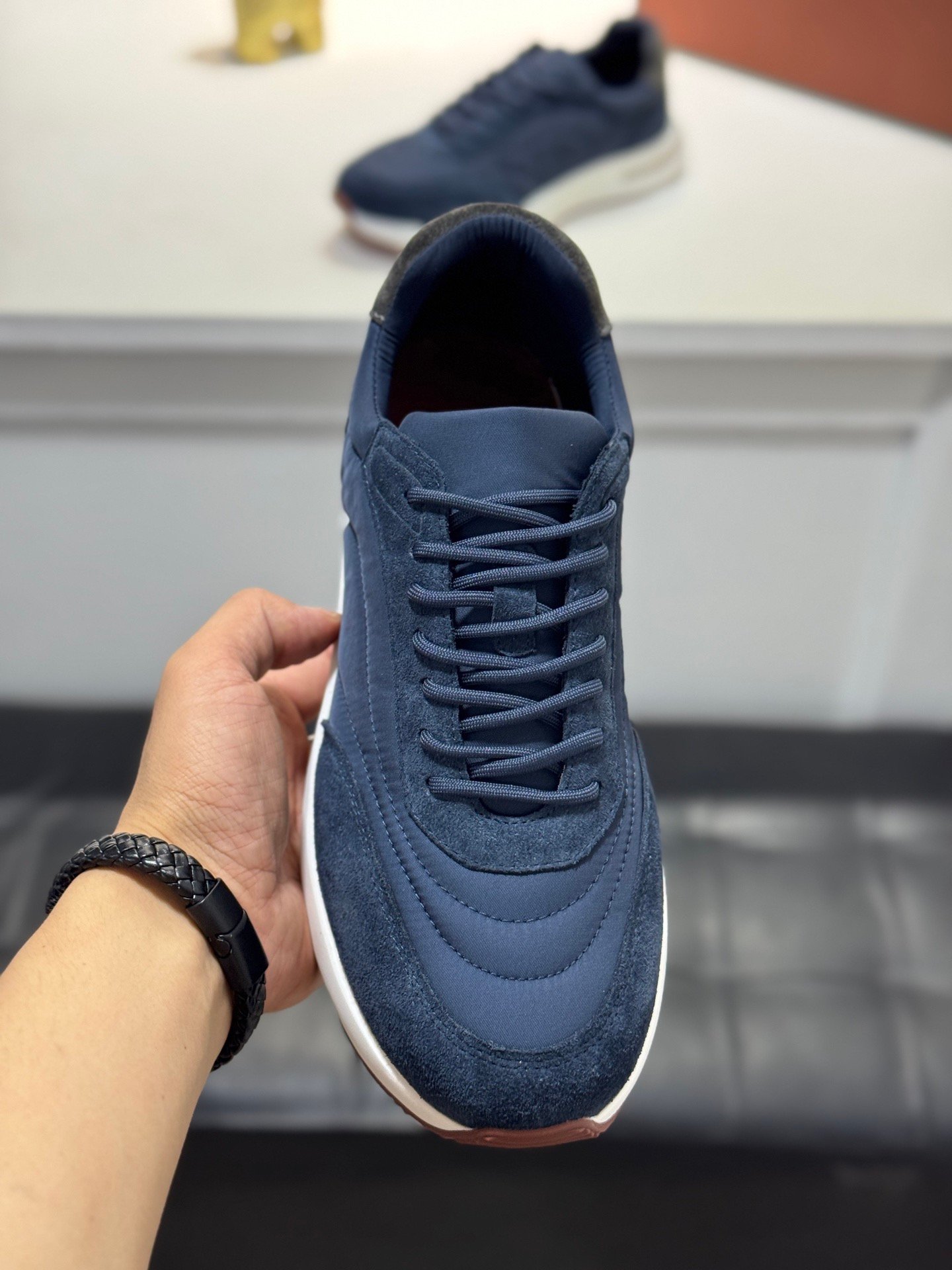 louis vuitton runner tatic sneakers kaki (copy)