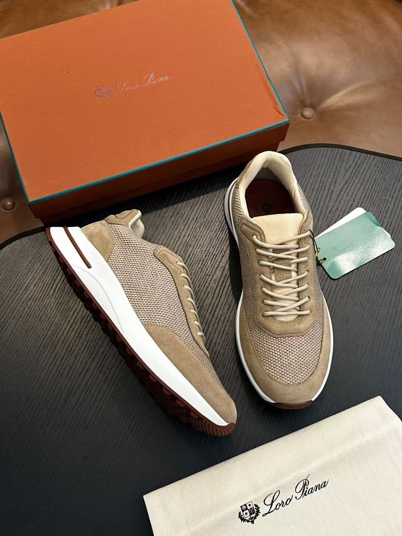 louis vuitton runner tatic sneakers kaki (copy)